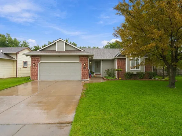 10405 W University Ct, Wichita, KS 67209