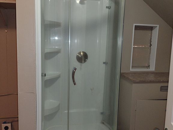 5th image of 1012 Stockwell St #1012