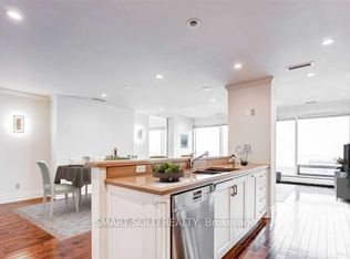 30 Wellington St E #2202, Toronto, ON