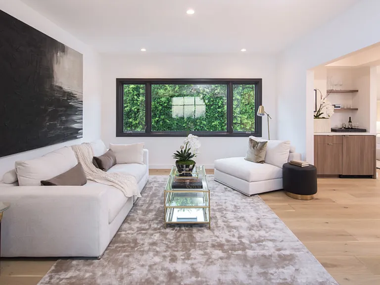 1378 N Doheny Dr — Photo 9