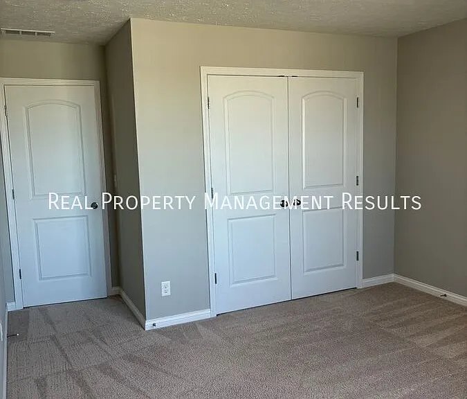 4817 White Chapel Dr — Photo 16