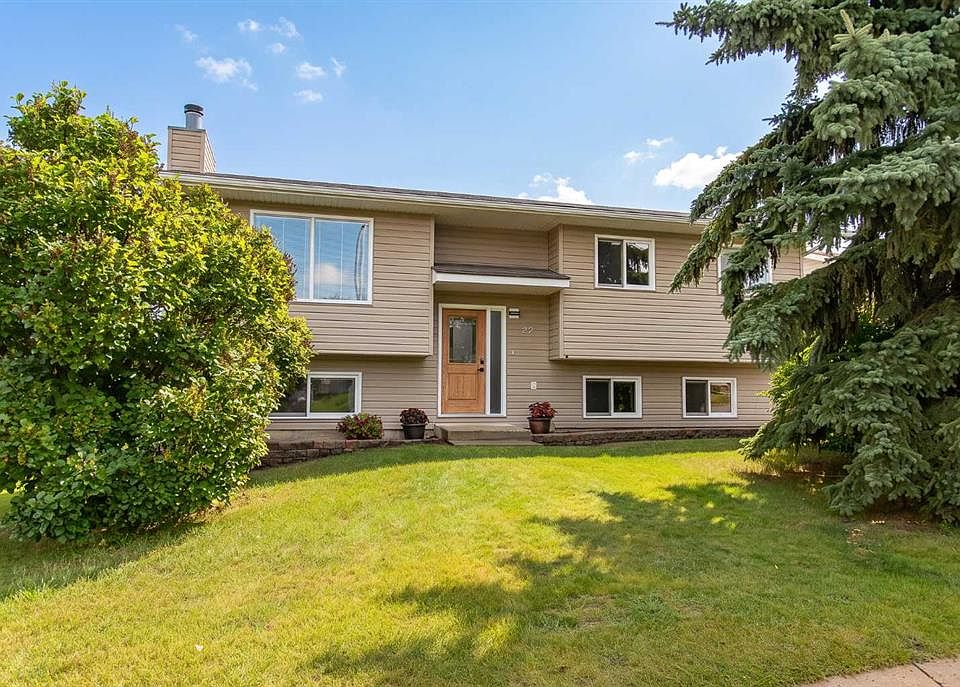 1st image of 22 W Bruns Cres