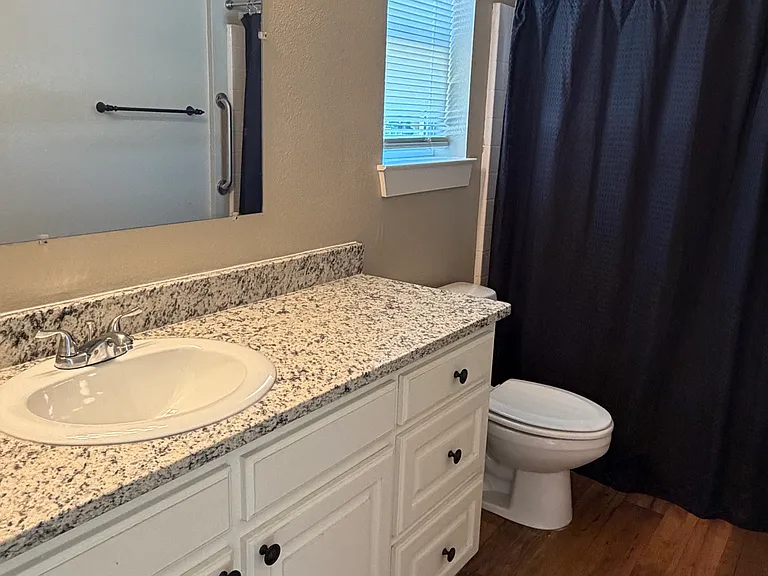 1104 Neff St #2 — Photo 8