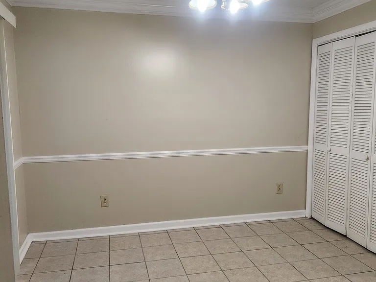3020 Spruce Cir — Photo 7