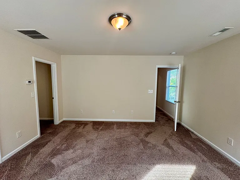 1580 Spring Blossom Trl — Photo 16