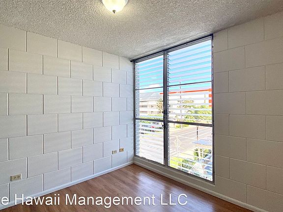 5th image of 2845 Waialae Ave APT 411