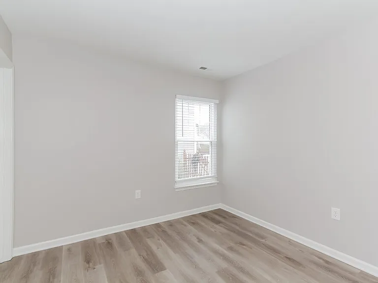 10129 Green Hedge Ave — Photo 14