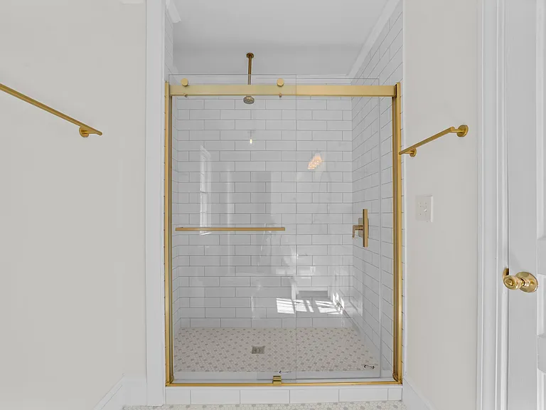 325 N Market St — Photo 15