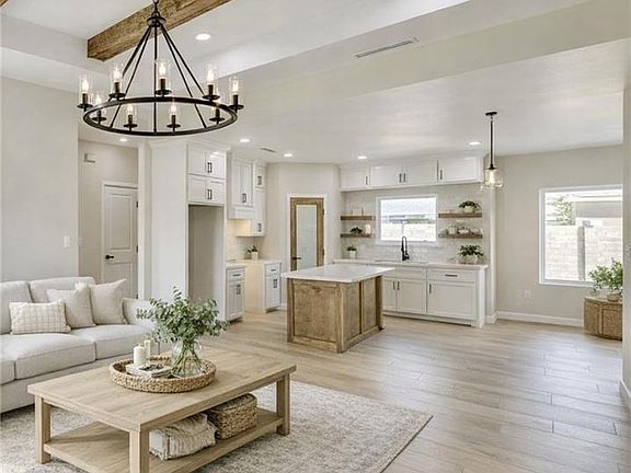 3rd image of 910 Trinity St