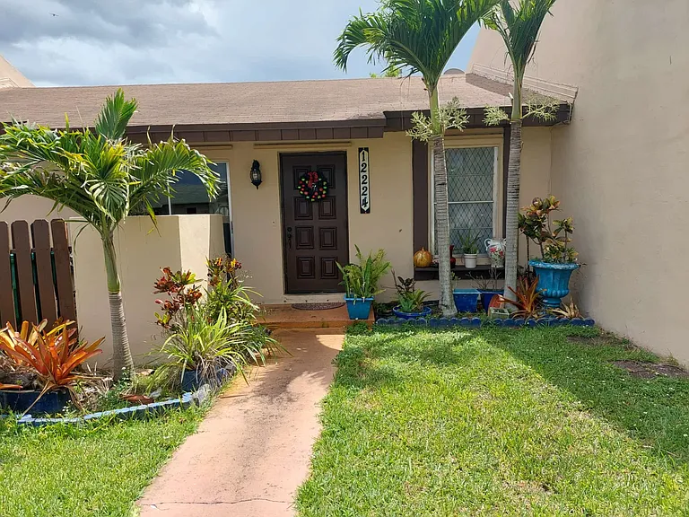 12224 SW 111th Ln — Photo 1