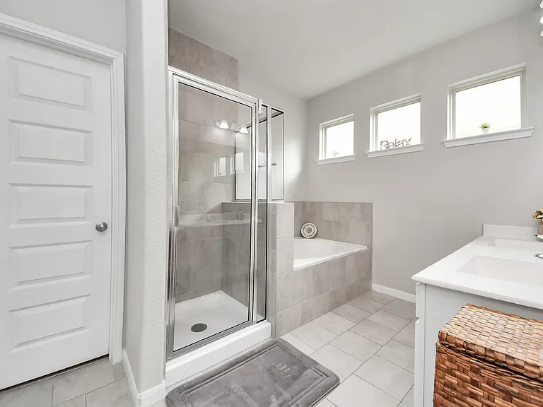 5324 Cj Walker Ln — Photo 18