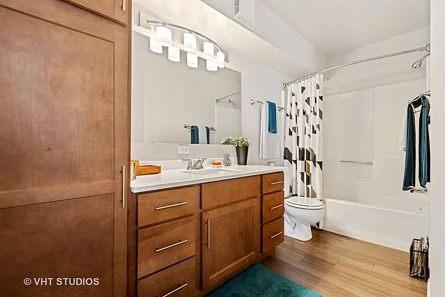 1627 Westminster Dr #104 — Photo 36