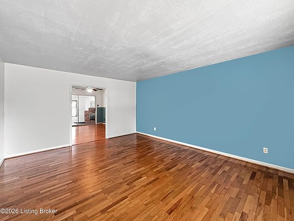 4th image of 621 Reed Dr