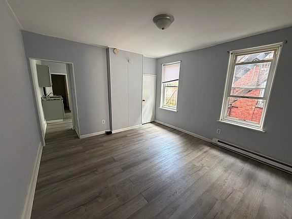 4th image of 529 Chestnut St APT 2