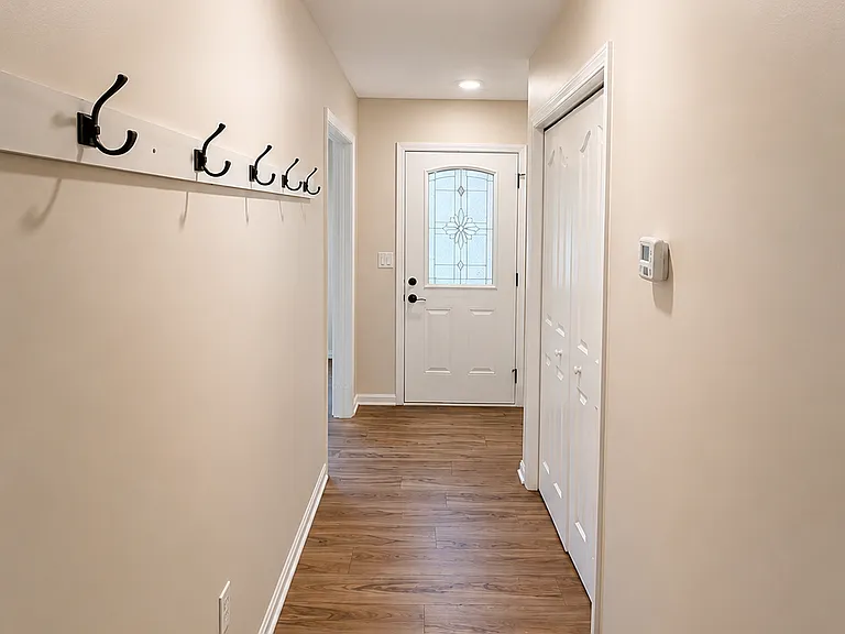 8233 Rachel Ln — Photo 4