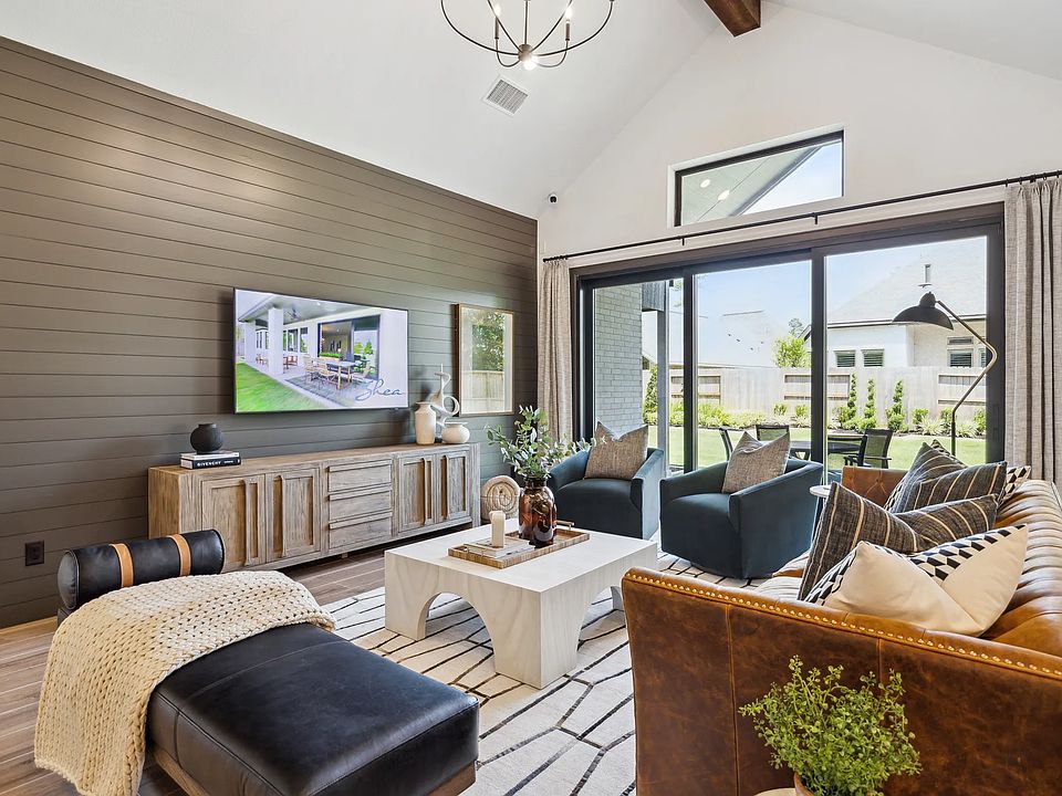 Plan 4534 model great room
