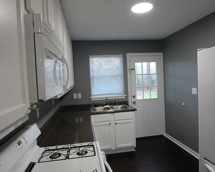3506 Betts St — Photo 8