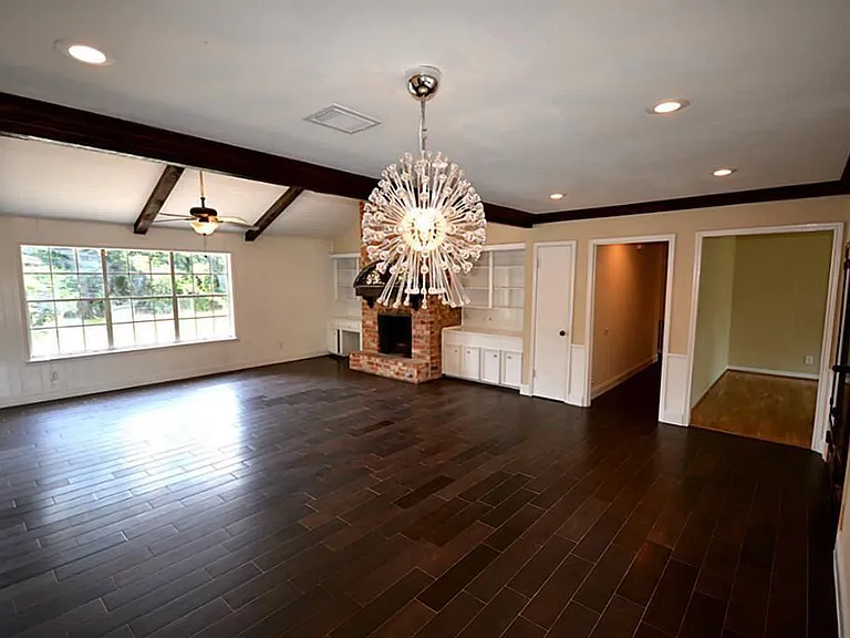 11211 Ash Creek Dr — Photo 2