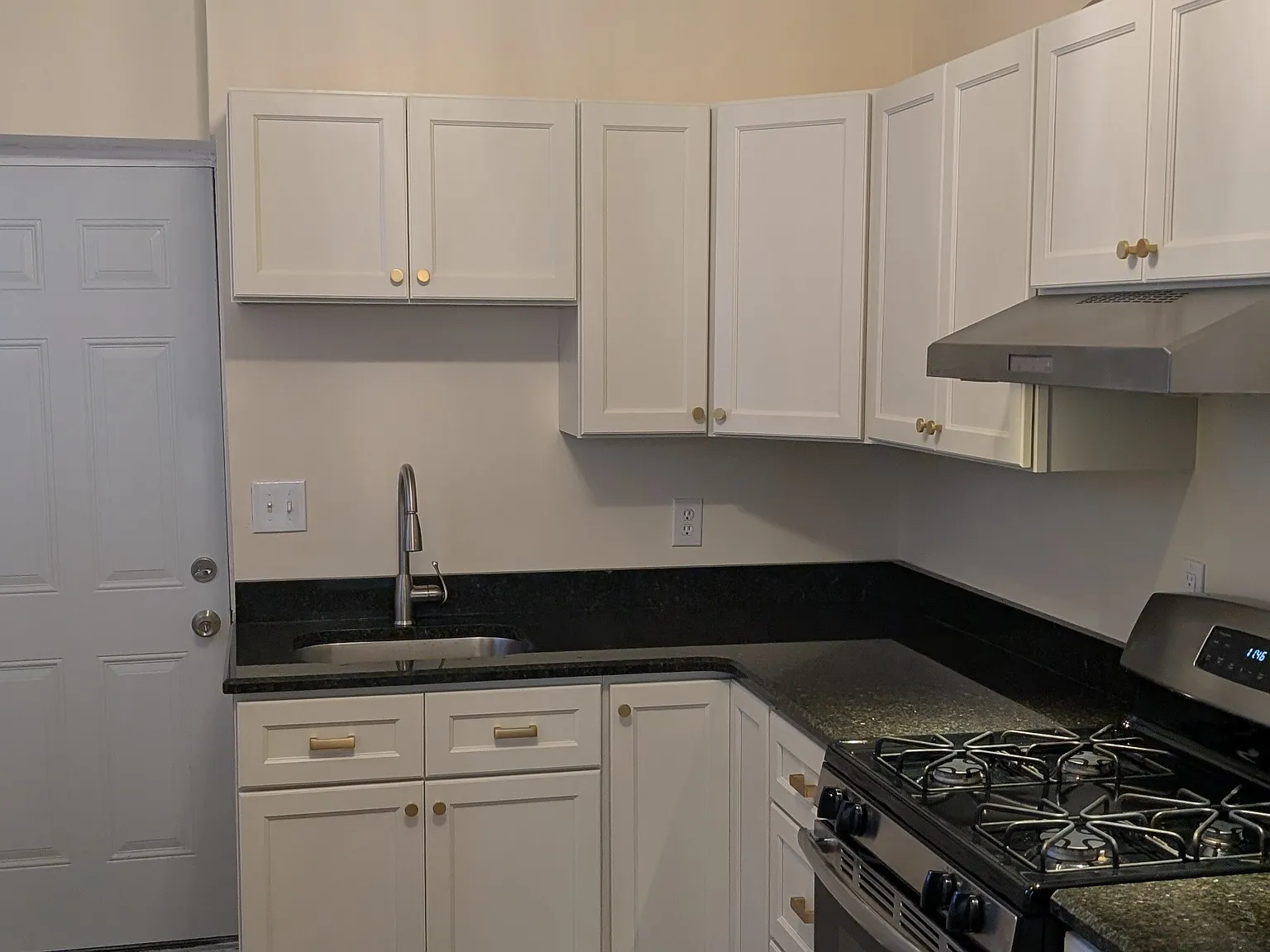 202 Cherry St — Photo 3