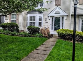 1320 Meadowbrook Dr, Canonsburg, PA 15317