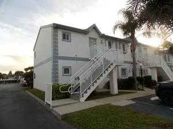 147 Ocean Park Ln #V16, Cape Canaveral, FL 32920