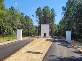 2 Hidden Pass Dr, Denham Springs, LA 70726