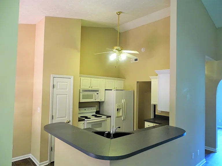 8518 Lawnpark Dr — Photo 5