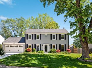 5515 Dunsmore Rd, Alexandria, VA 22315