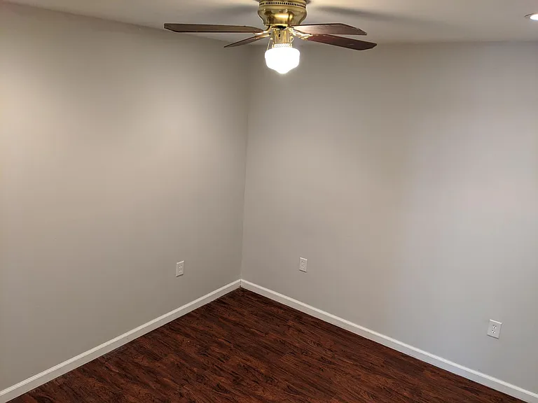 6076 Crown Royal Cir — Photo 20