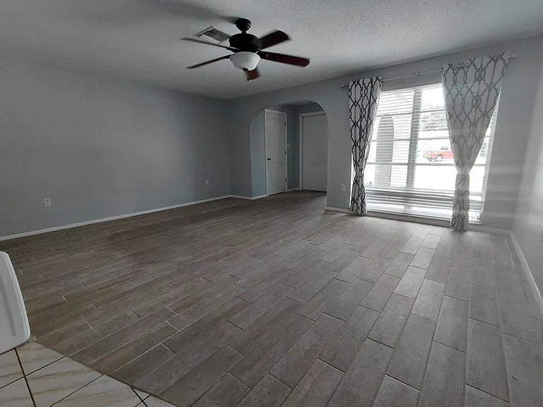 20263 Hamilton Ave — Photo 7