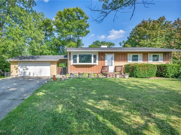 1393 Princeton Dr, Brunswick, OH 44212