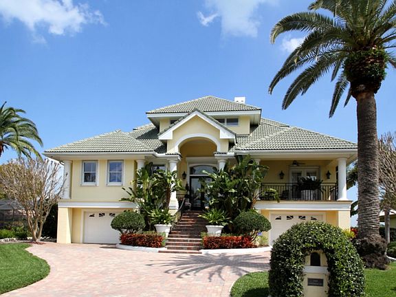 2nd image of 908 Oakwood Dr