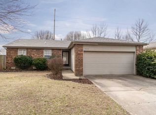 1314 W Downing St, Springfield, MO 65807