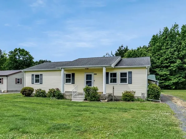 19470 Lee St, Melfa, VA 23410