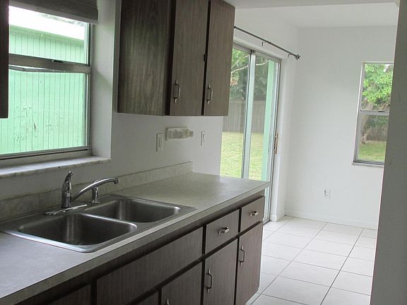 2nd image of 311 NW Byron Street