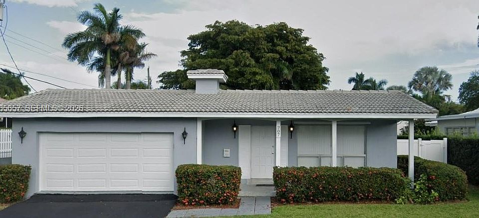 1st image of 707 N 11th Ave