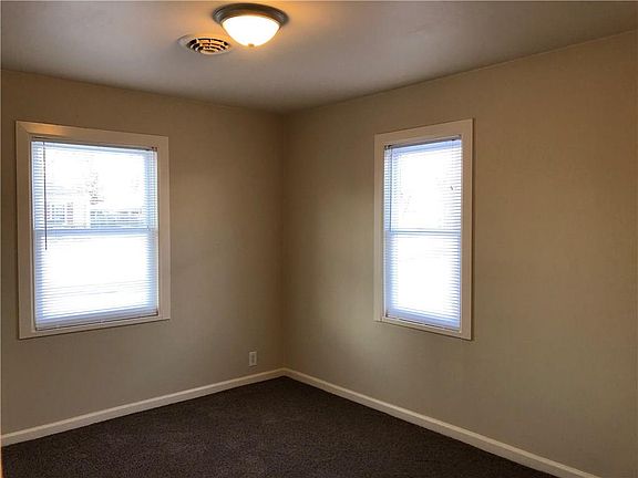 4th image of 2614 S Tacoma Ave