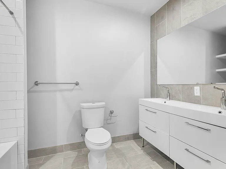 130 W Ashmead St — Photo 9