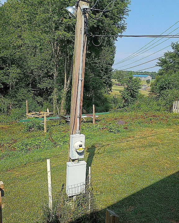 2nd image of 14265 Cary Ln