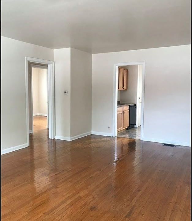 1st image of 4462 Indianola Ave APT 2