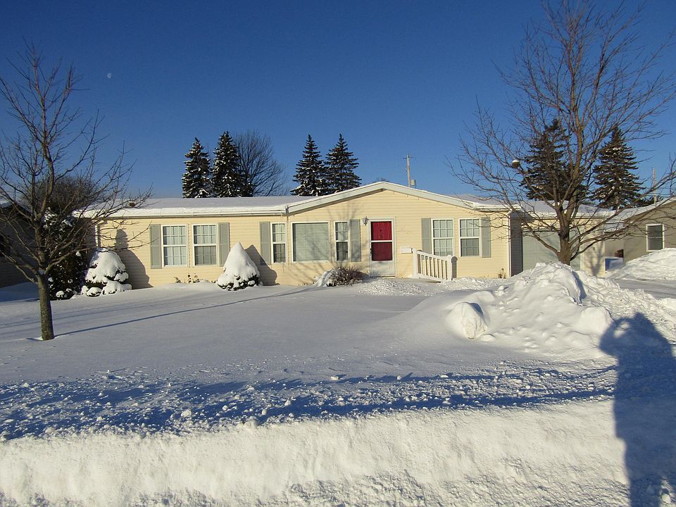 1st image of 455 Brege Dr