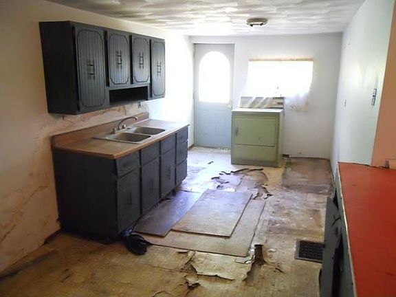 4th image of 4261 S Robinson Pl