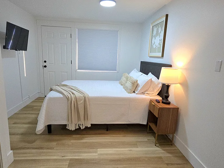 3209 Waltham Ave — Photo 25
