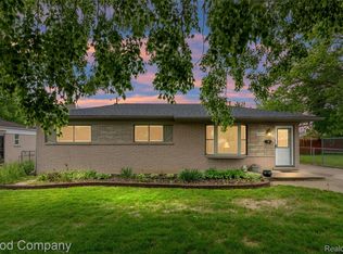 27110 Welsh Dr, Warren, MI 48092