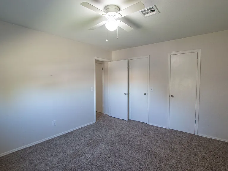 224 S Bouziden Dr — Photo 22