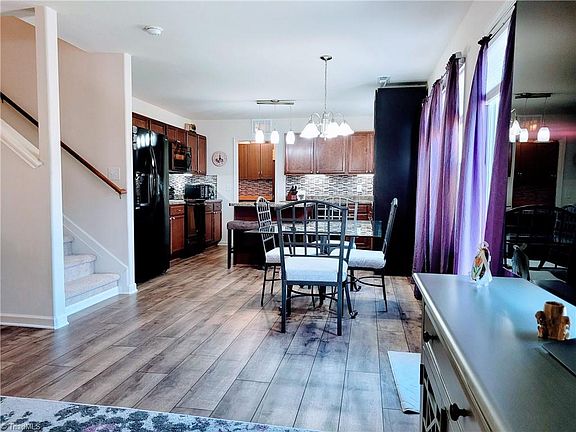3rd image of 4728 Tuliptree Dr