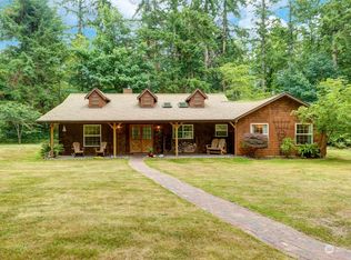 1139 New Morning Rd, Camano Island, WA 98282