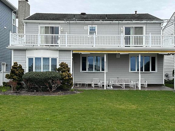 5th image of 2012 Glenwood Dr