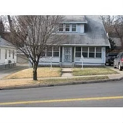 823 Spring St photo 1