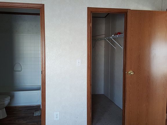 5th image of 620 S Wildflower St